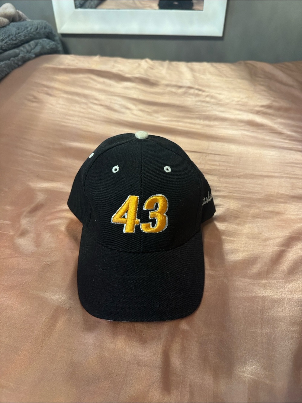 Black Baseball Cap with Yellow '43' Embroidery STEELERS